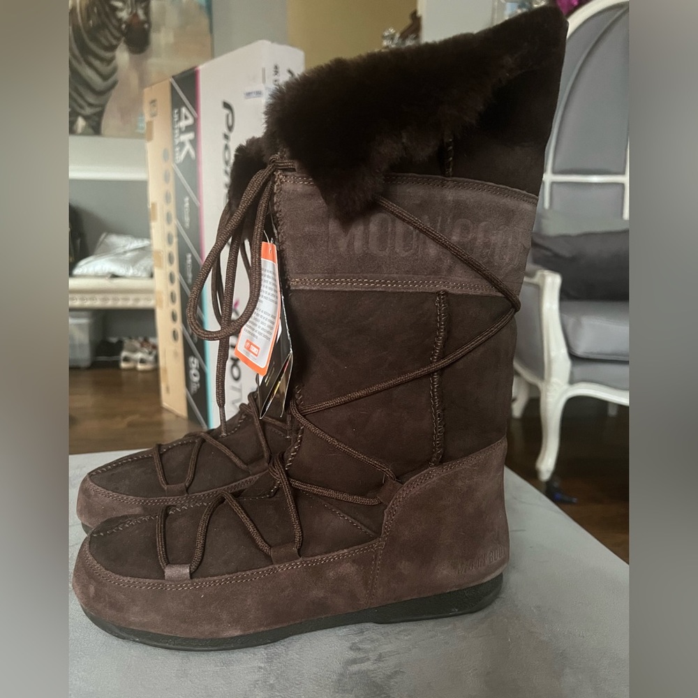 NEW Brown Sherling Moon Boots